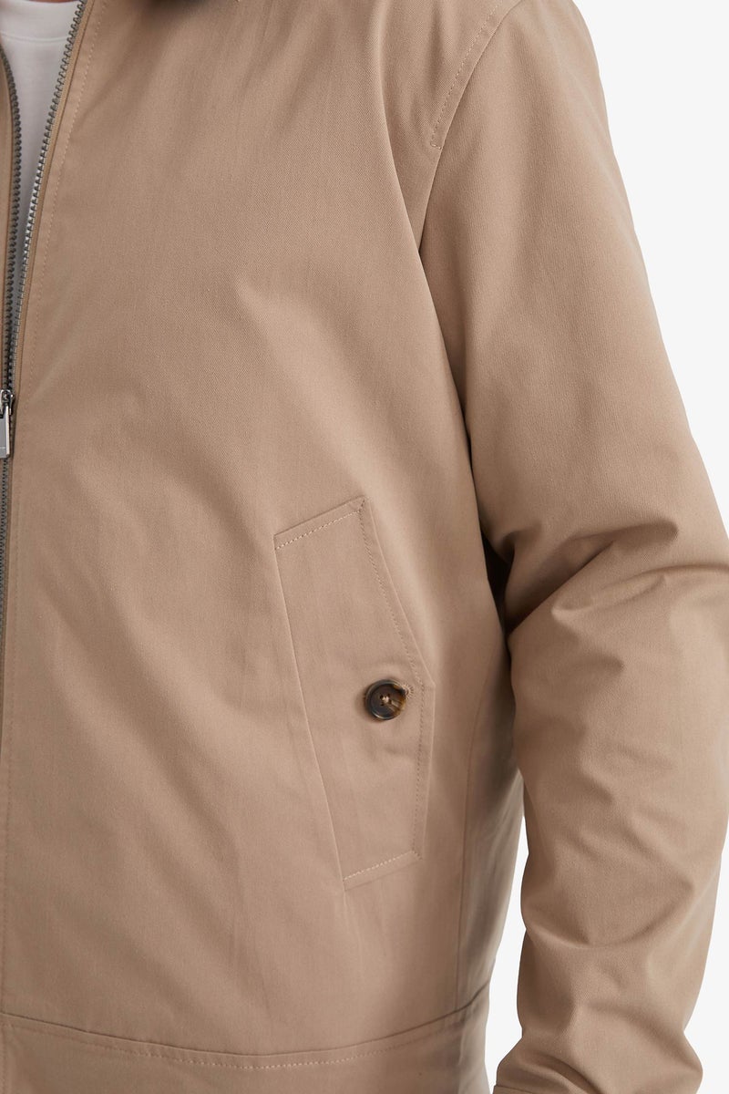 ديفاكتو جاكيت بامب قصة عادية بياقة بولو مبطن - Image 5